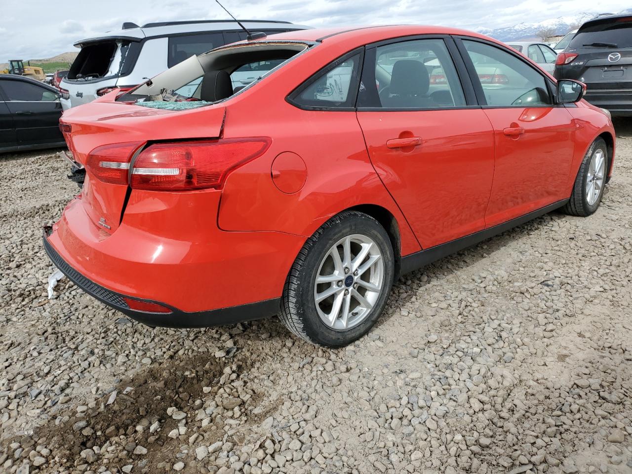 1FADP3F24FL204207 2015 Ford Focus Se