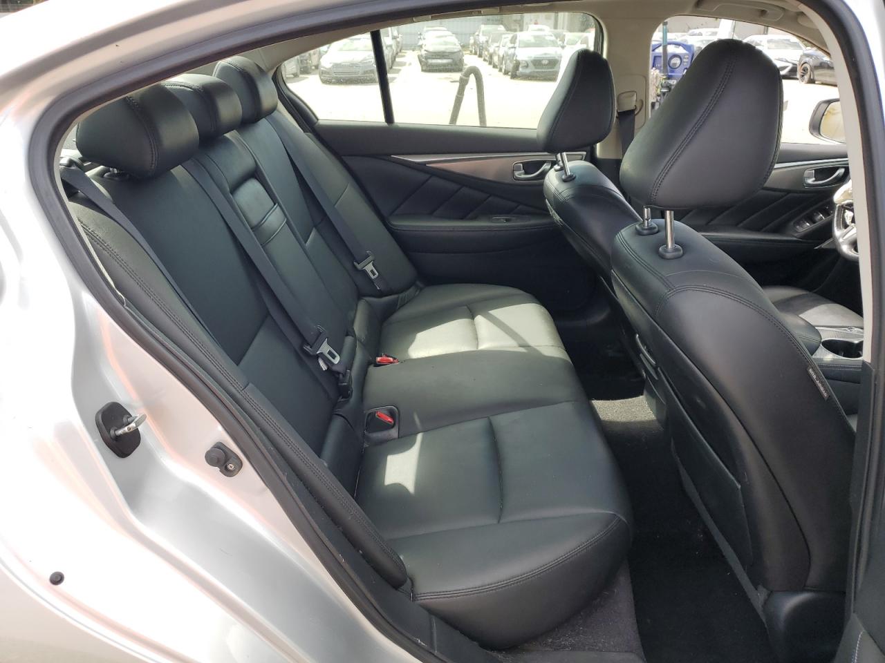 JN1EV7AR2HM835019 2017 Infiniti Q50 Premium