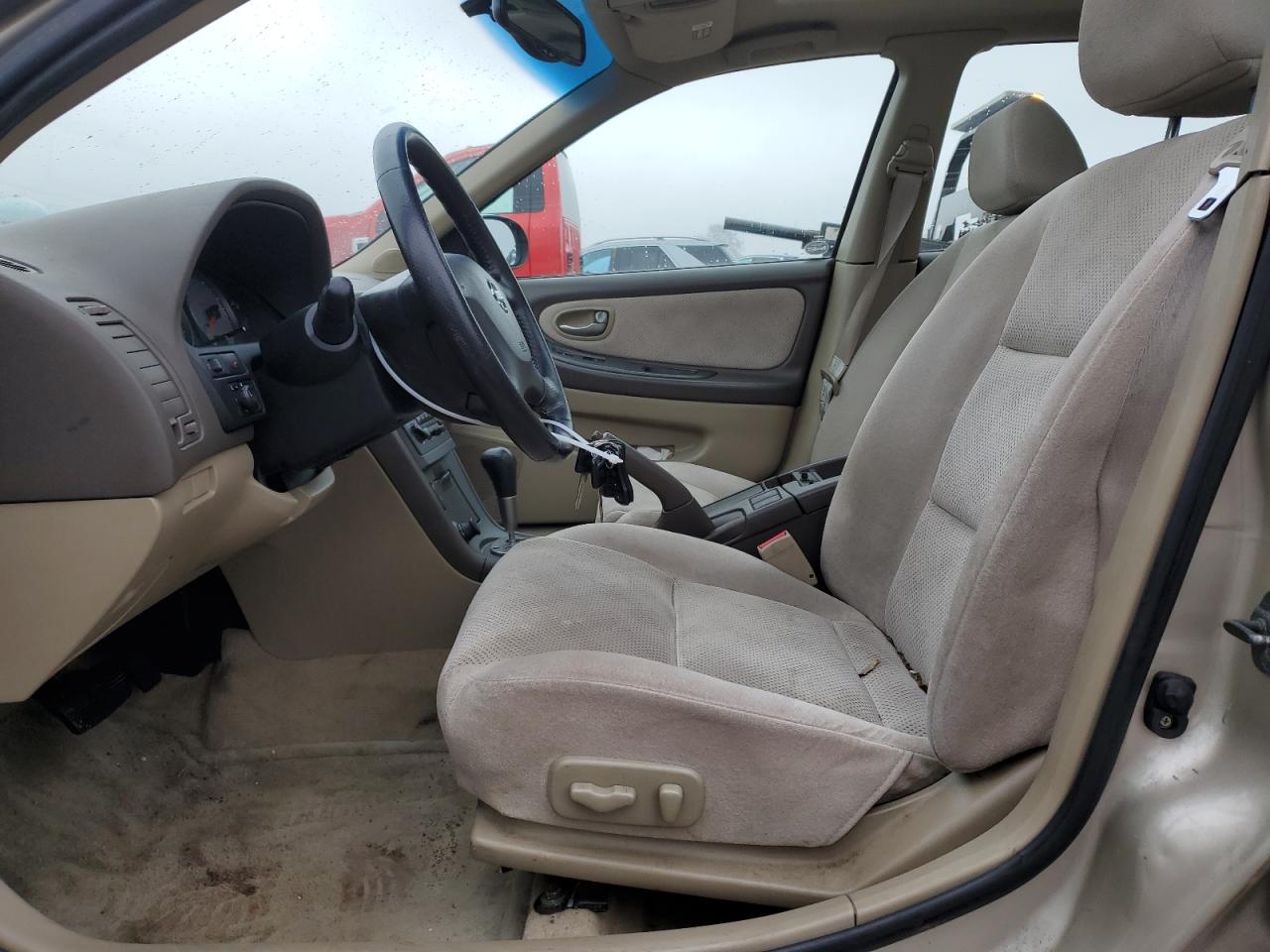 JN1DA31DX2T201863 2002 Nissan Maxima Gle