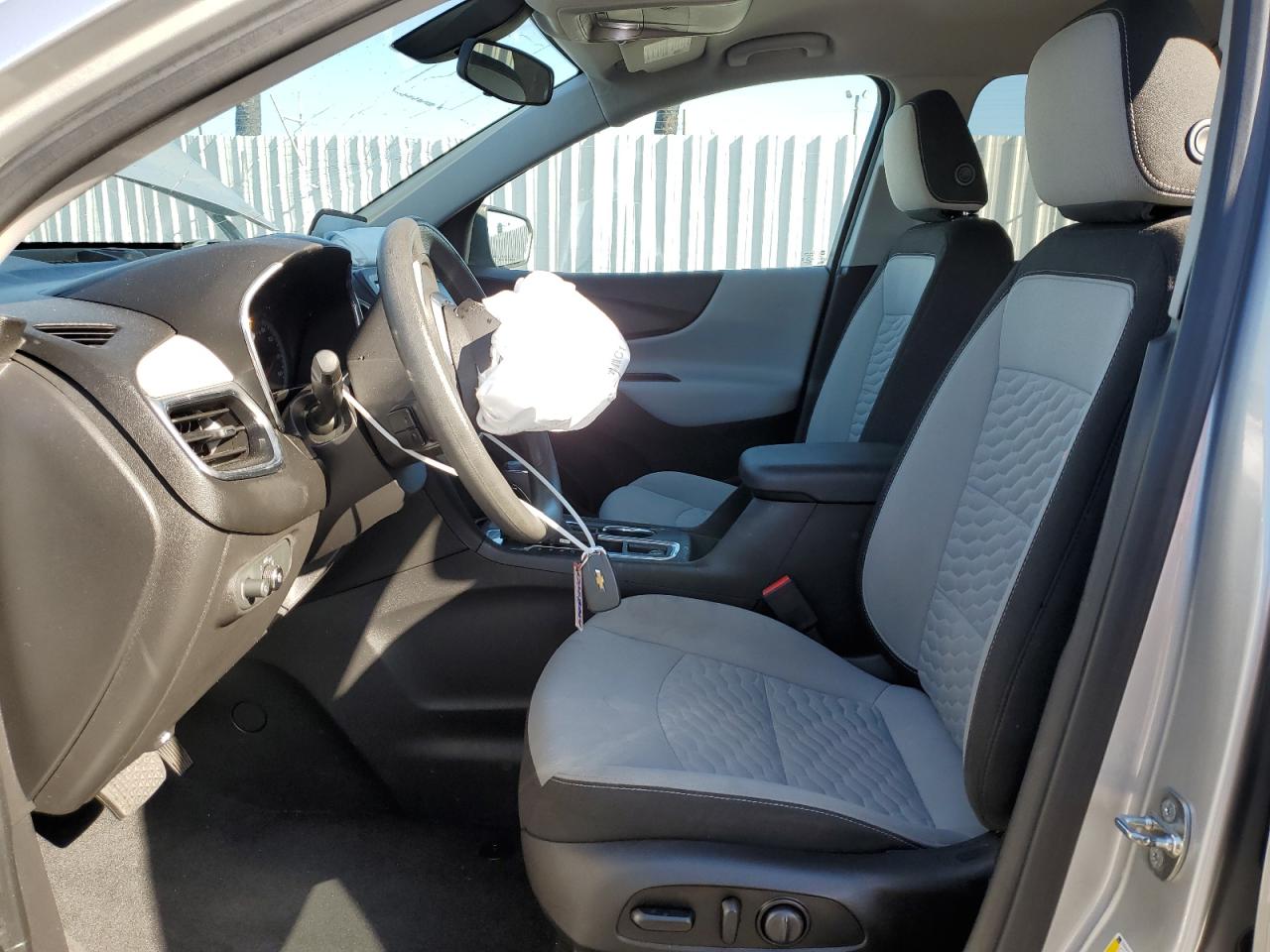 2019 Chevrolet Equinox Ls vin: 3GNAXHEV3KS651600