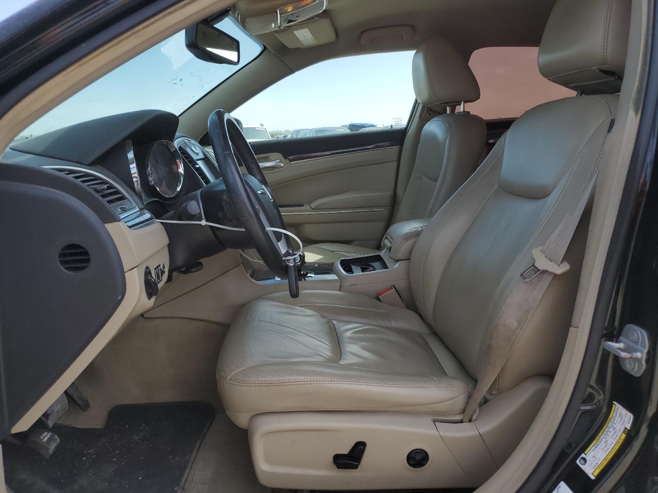 2C3CCAAG1EH140877 2014 Chrysler 300