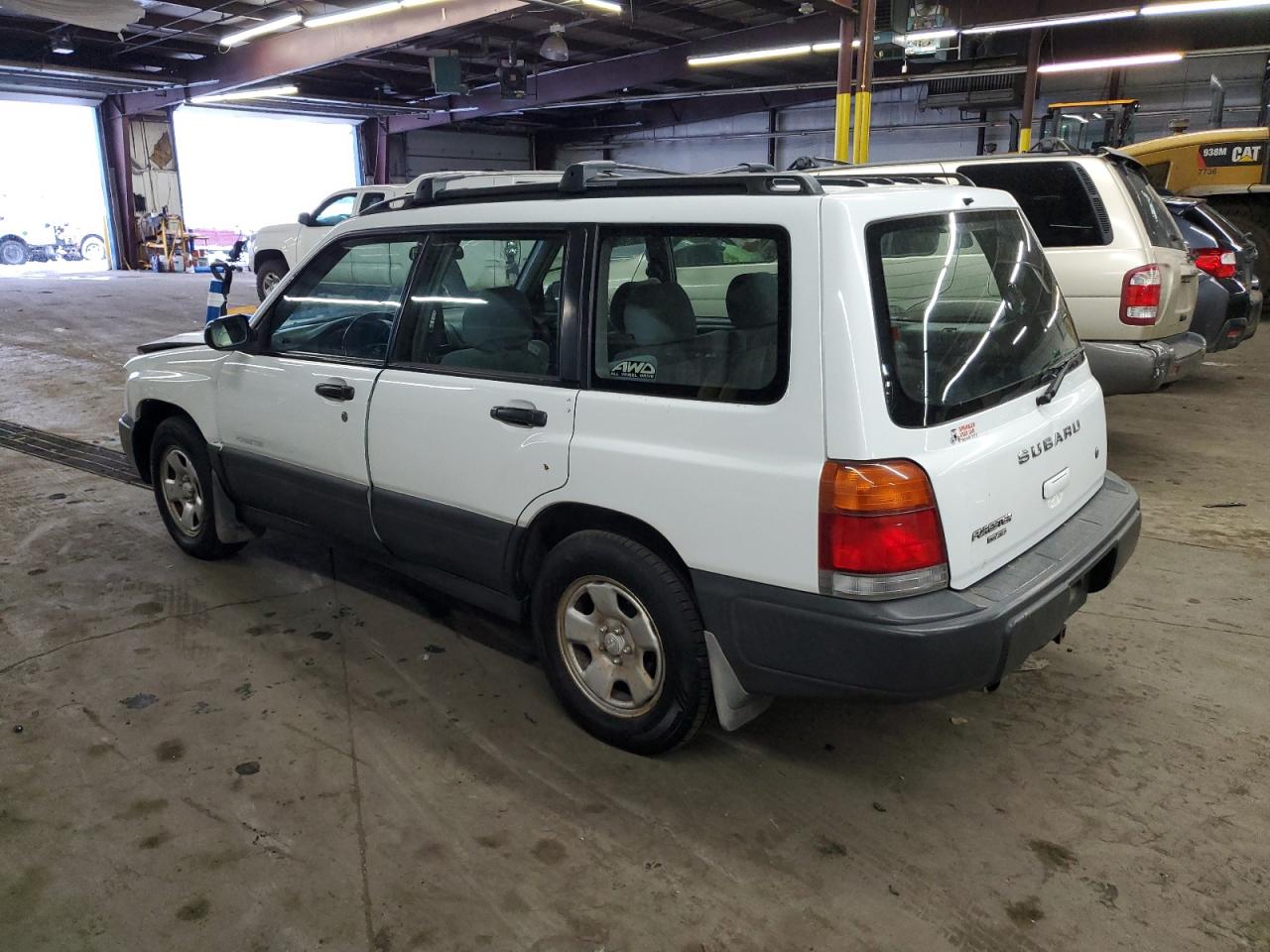 JF1SF6357YH710517 2000 Subaru Forester L