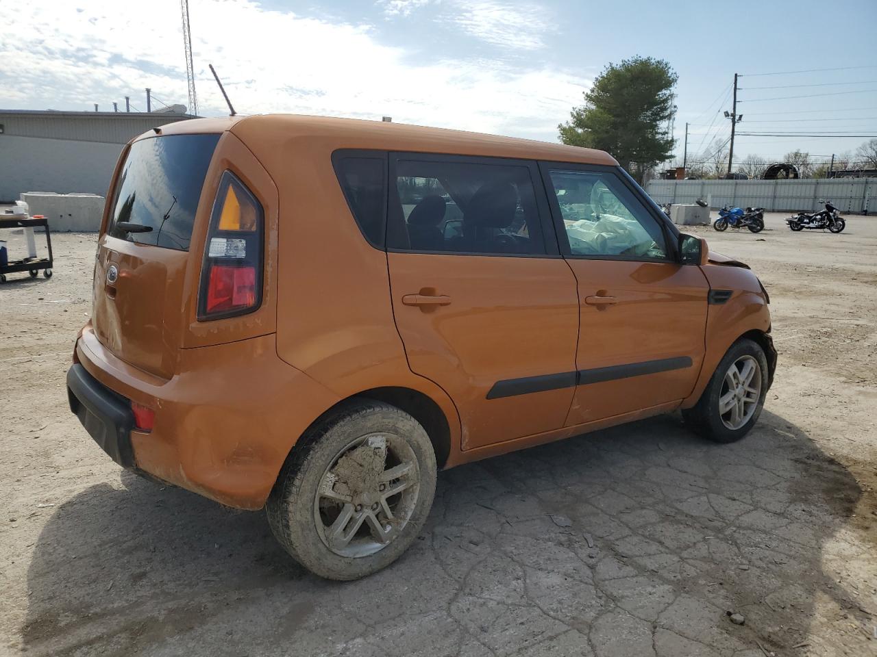 KNDJT2A21B7254401 2011 Kia Soul +