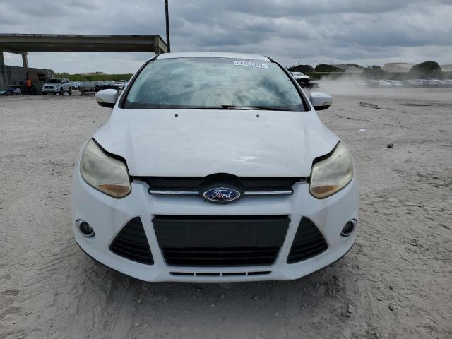 Lot #2454398664 2014 FORD FOCUS SE salvage car