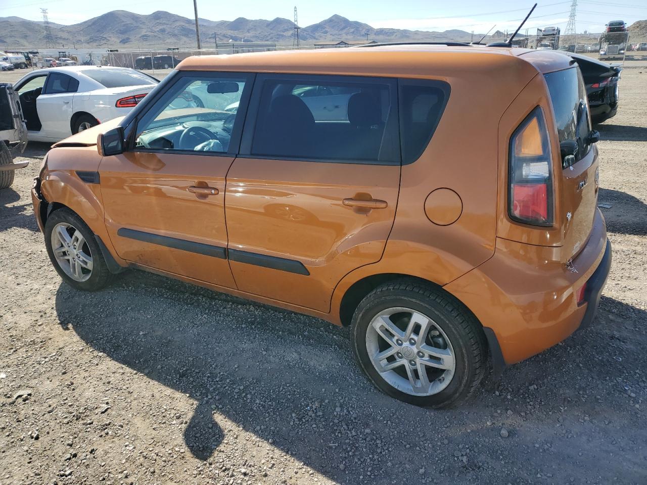 KNDJT2A24B7212465 2011 Kia Soul +