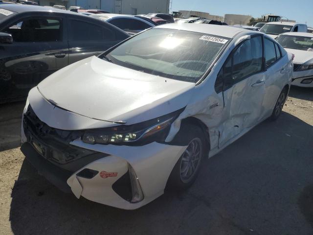 2018 Toyota Prius Prime VIN: JTDKARFP5J3086694 Lot: 46612654