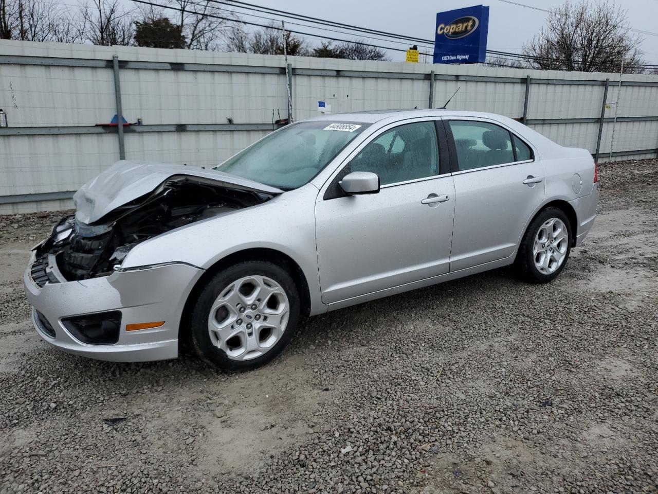 3FAHP0HAXBR217561 2011 Ford Fusion Se