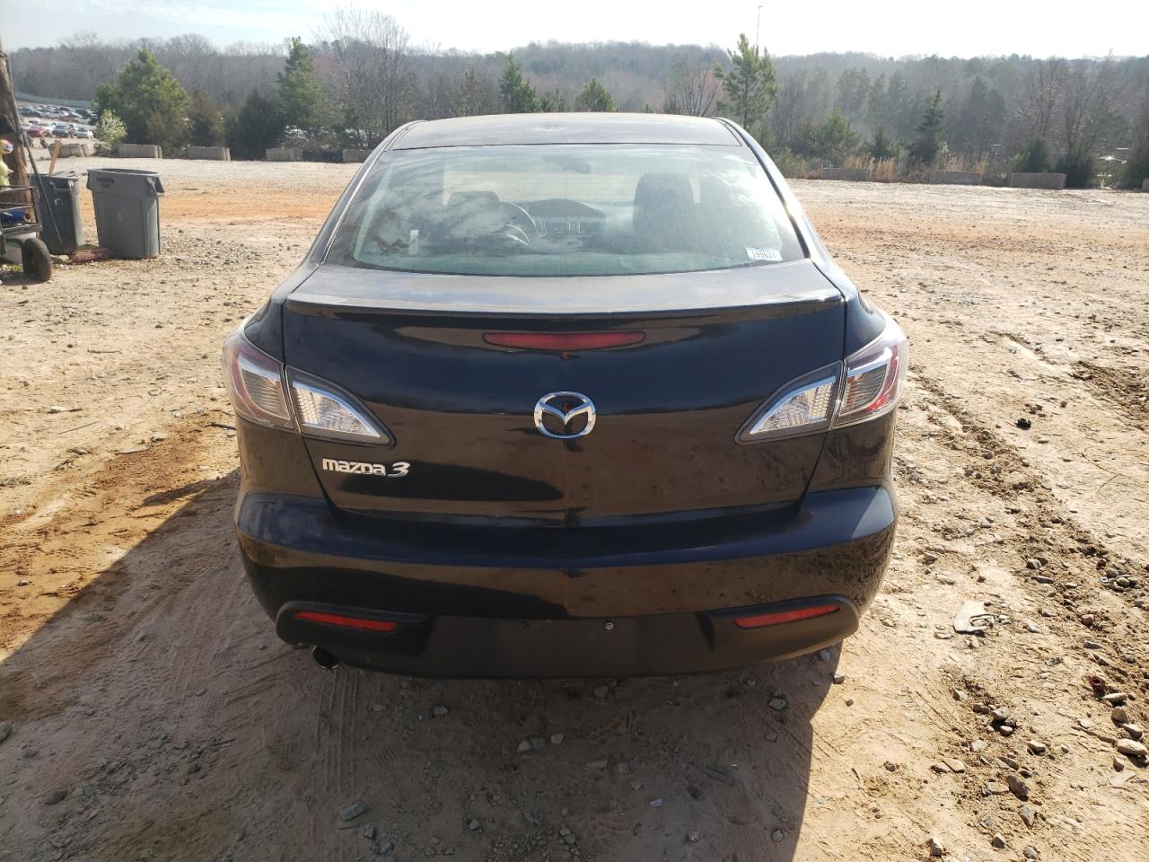 JM1BL1VF1B1413660 2011 Mazda 3 I