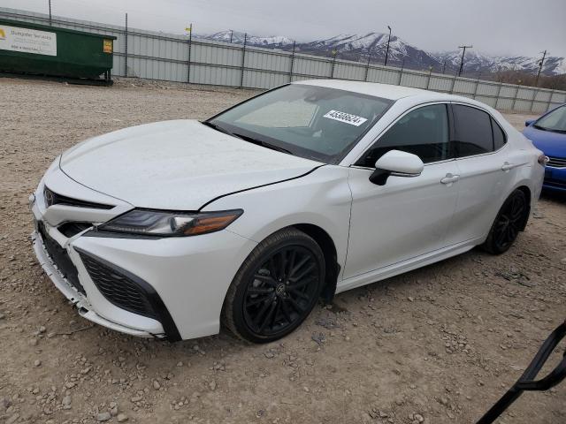 Lot #2520008800 2022 TOYOTA CAMRY XSE salvage car