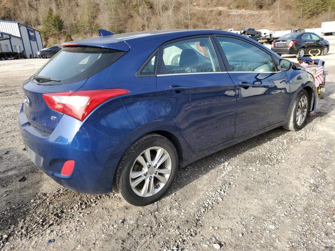 2013 Hyundai Elantra Gt vin: KMHD35LE5DU037357