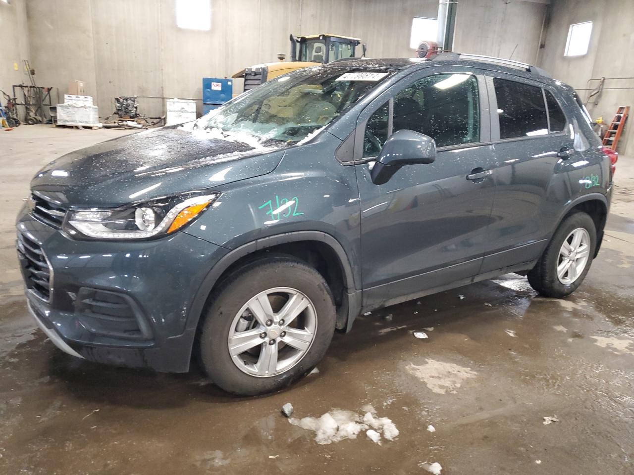 Lot #2540235704 2022 CHEVROLET TRAX 1LT