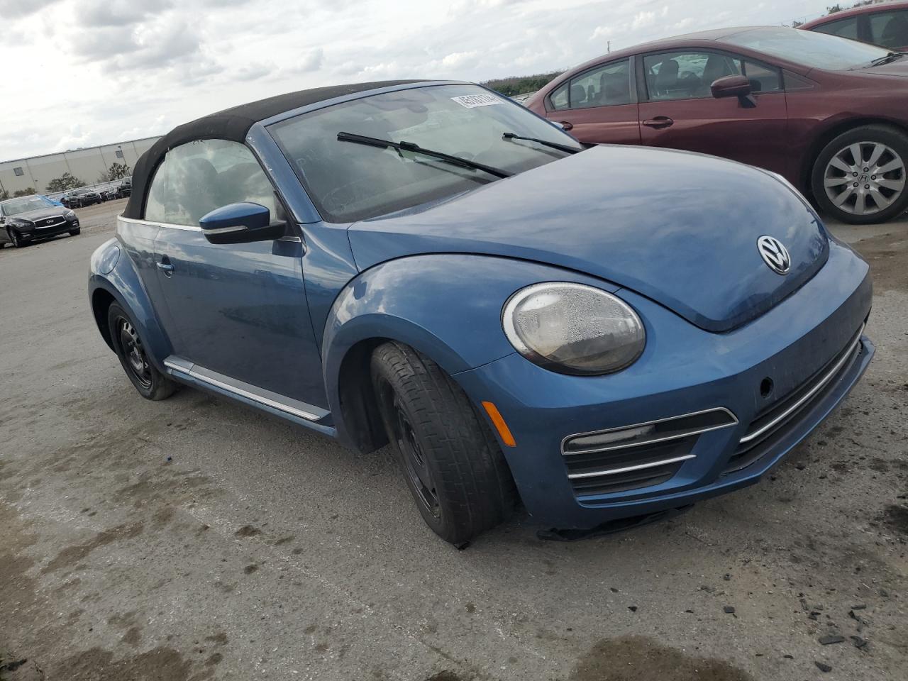 3VW5DAATXJM506956 2018 Volkswagen Beetle S