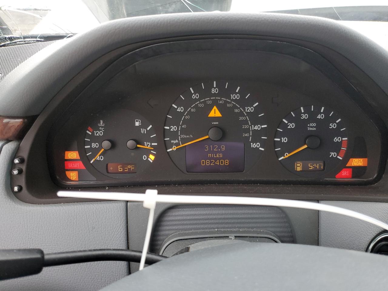 WDBJF65J61B302307 2001 Mercedes-Benz E 320