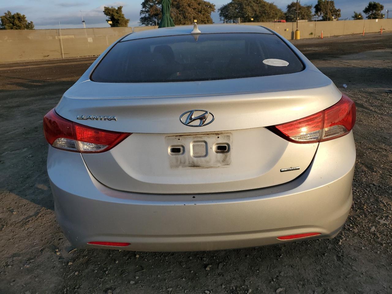 KMHDH4AE2BU150548 2011 Hyundai Elantra Gls