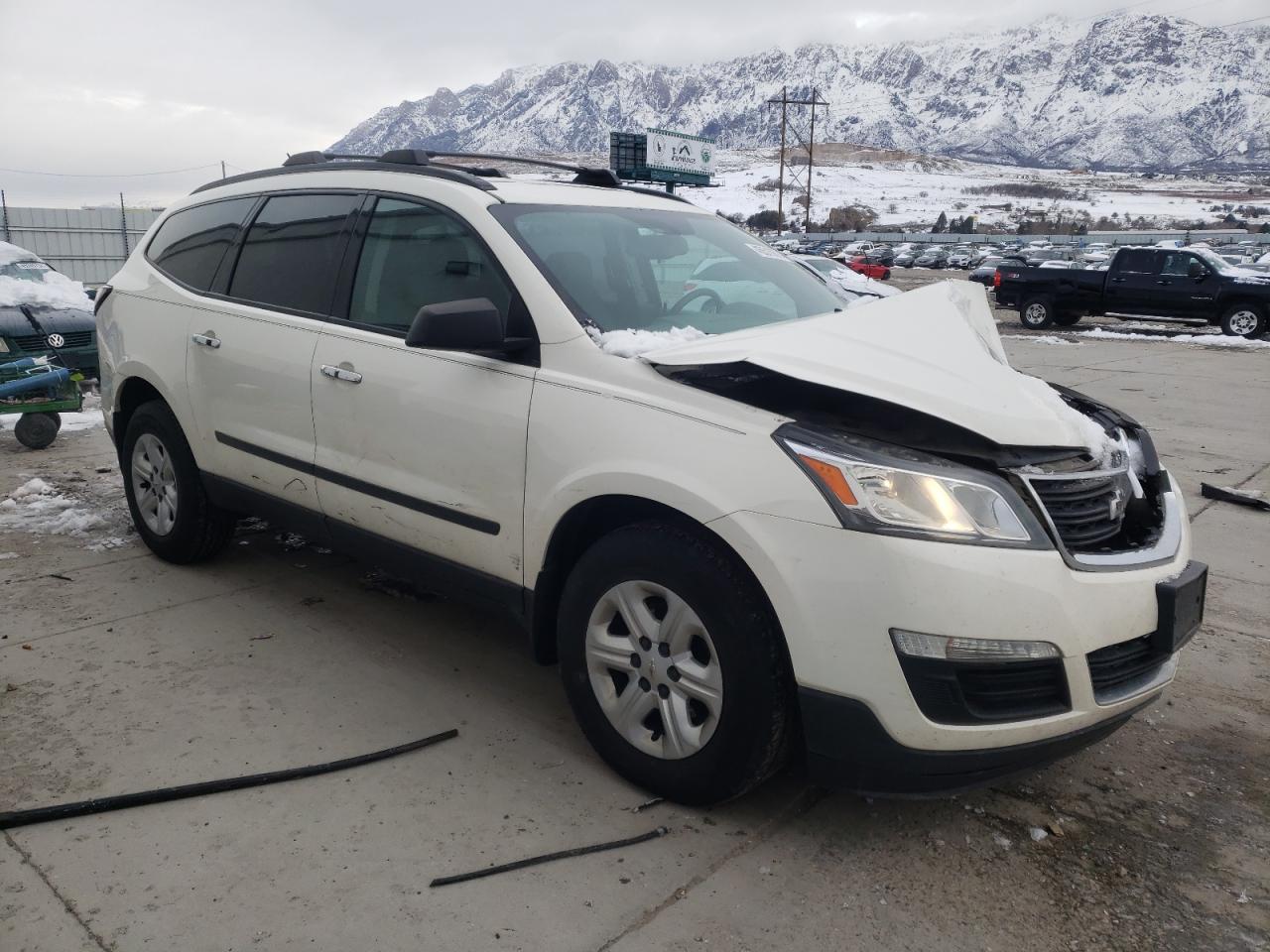 1GNKVFKD4EJ127498 2014 Chevrolet Traverse Ls