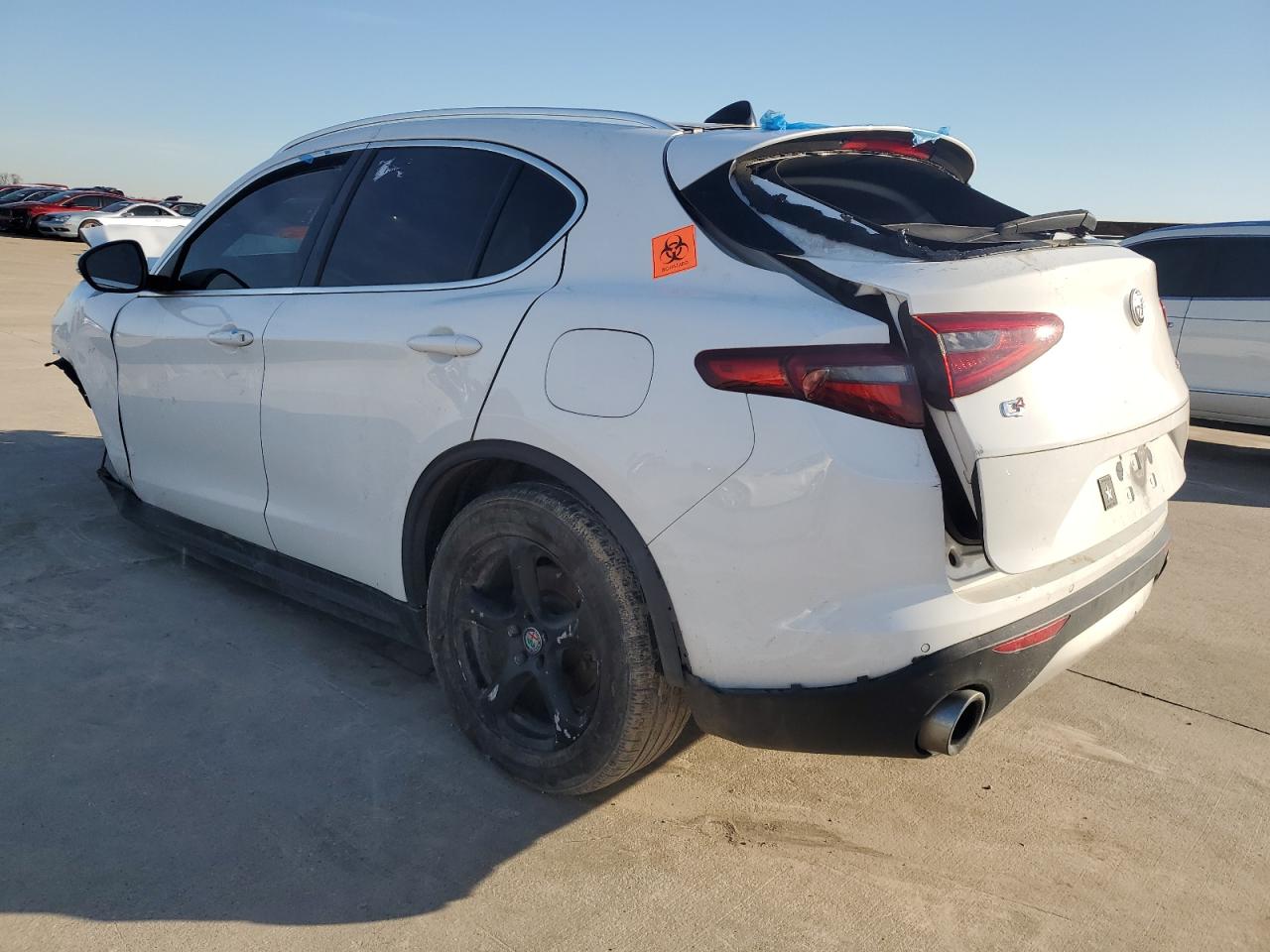 2018 Alfa Romeo Stelvio vin: ZASFAKAN4J7B77695