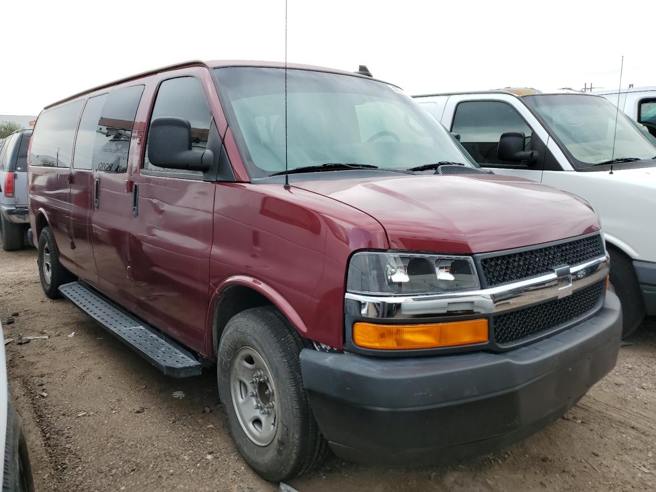 1GAZGPFG3G1200755 2016 Chevrolet Express G3500 Lt