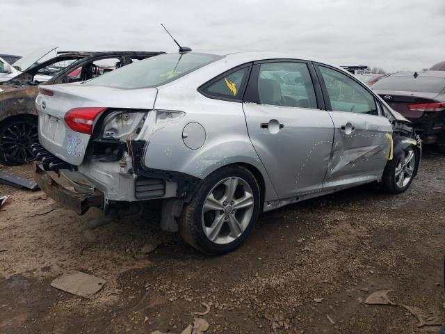 Lot #2428274421 2015 FORD FOCUS SE salvage car