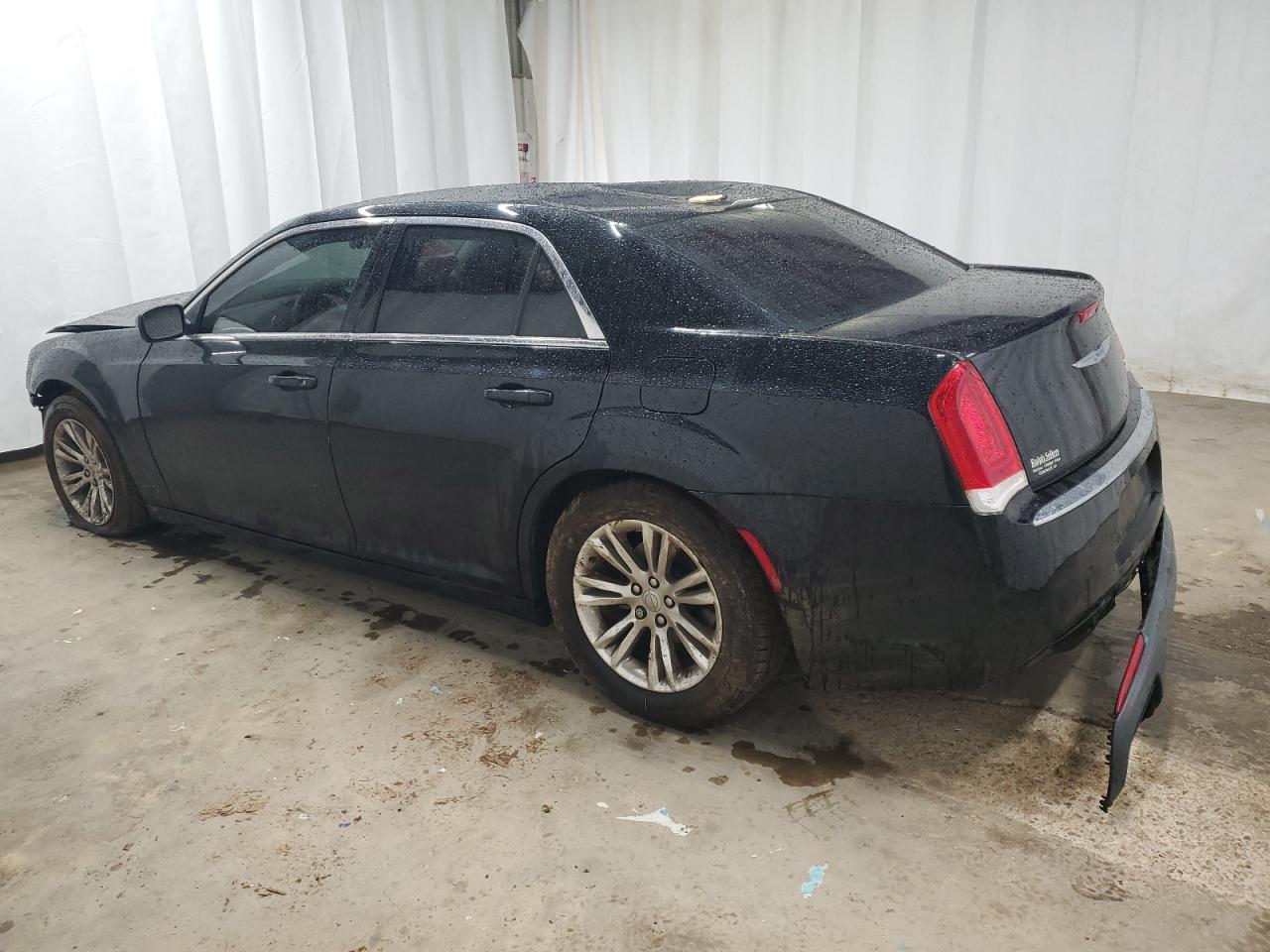 2C3CCAAG1KH601393 2019 Chrysler 300 Touring