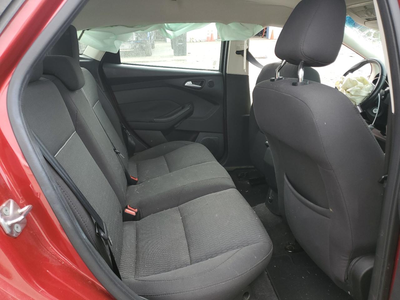 1FAHP3M26CL282276 2012 Ford Focus Sel