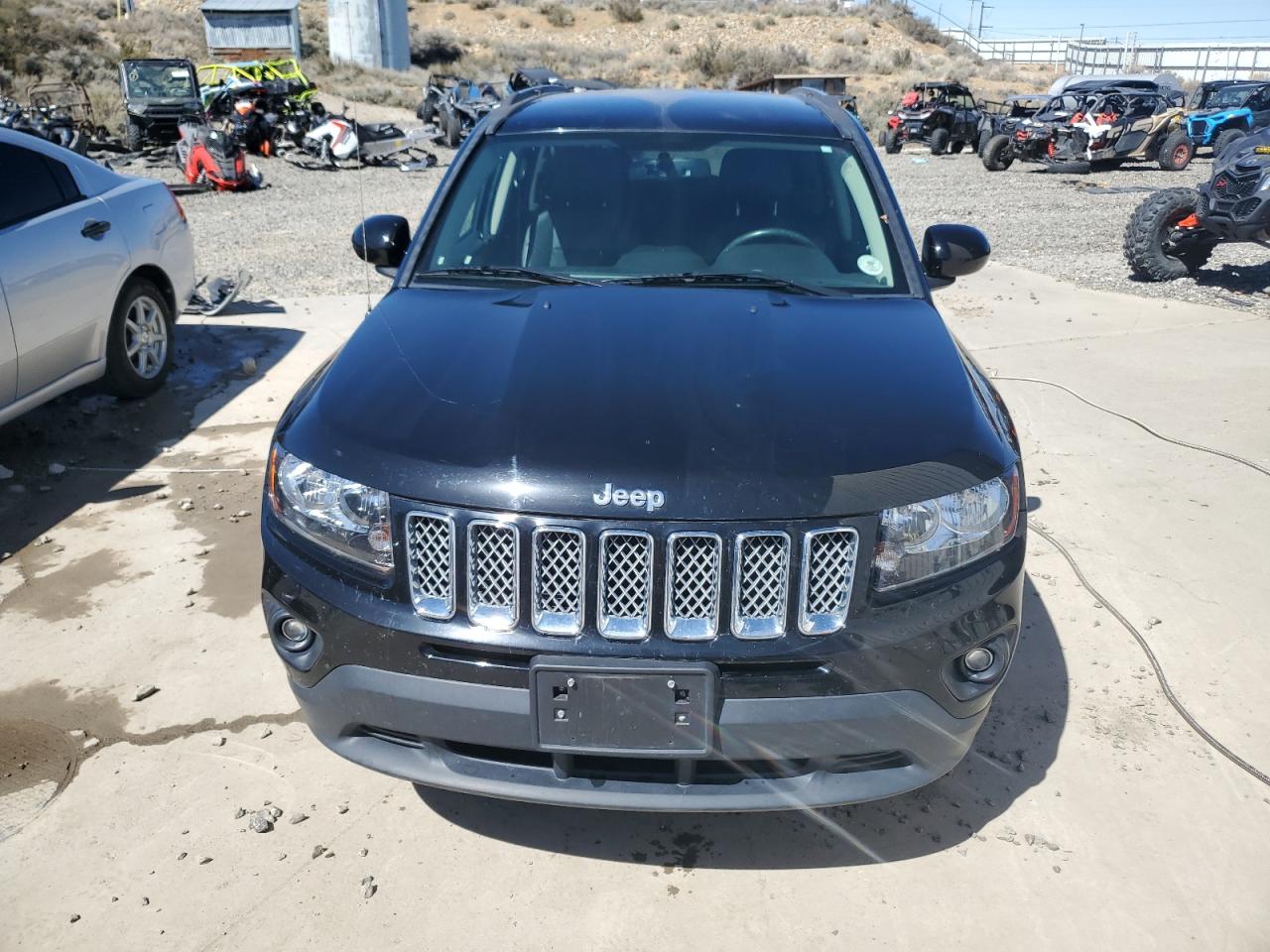 2014 Jeep Compass Latitude vin: 1C4NJDEB0ED828893