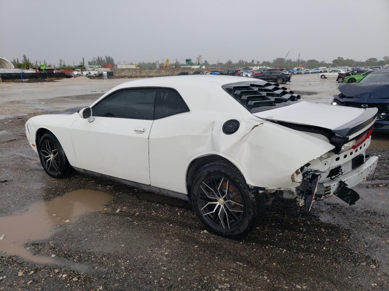 2C3CDYAG6DH723966 2013 Dodge Challenger Sxt