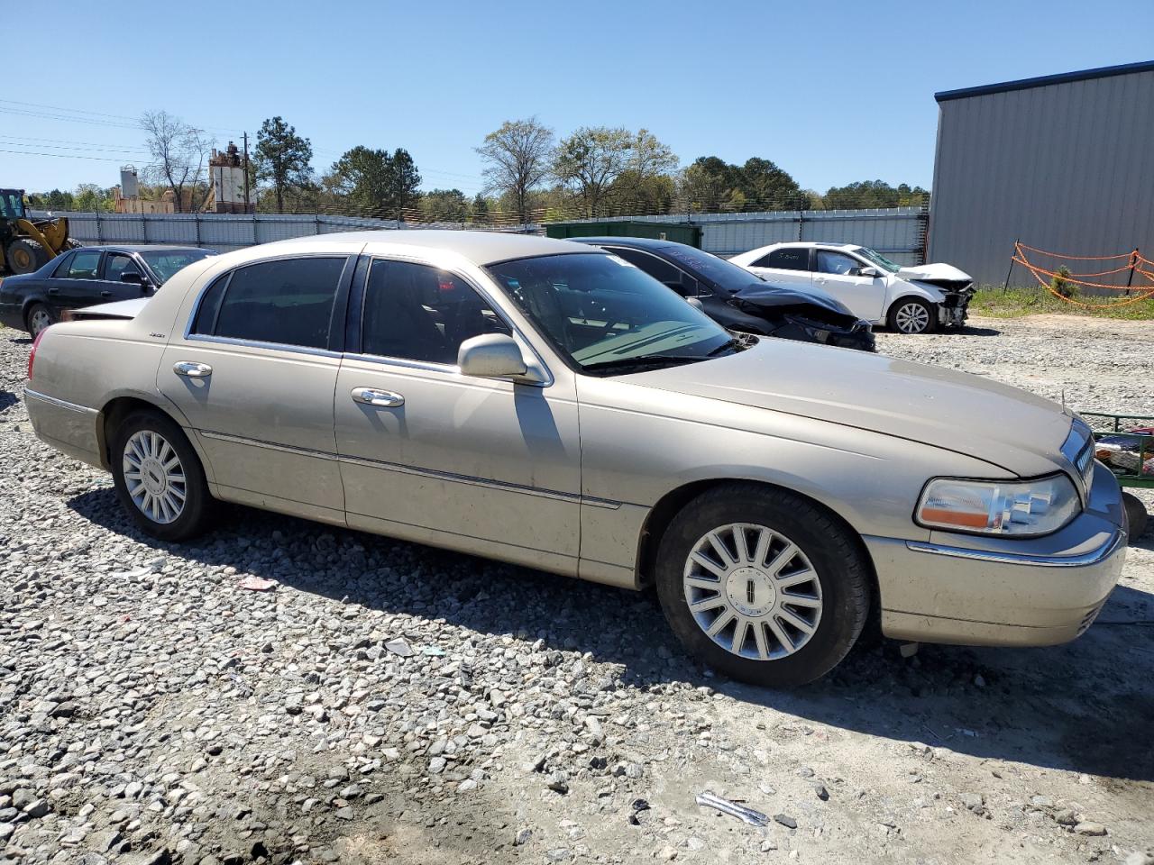 1LNHM81W75Y666950 2005 Lincoln Town Car Signature