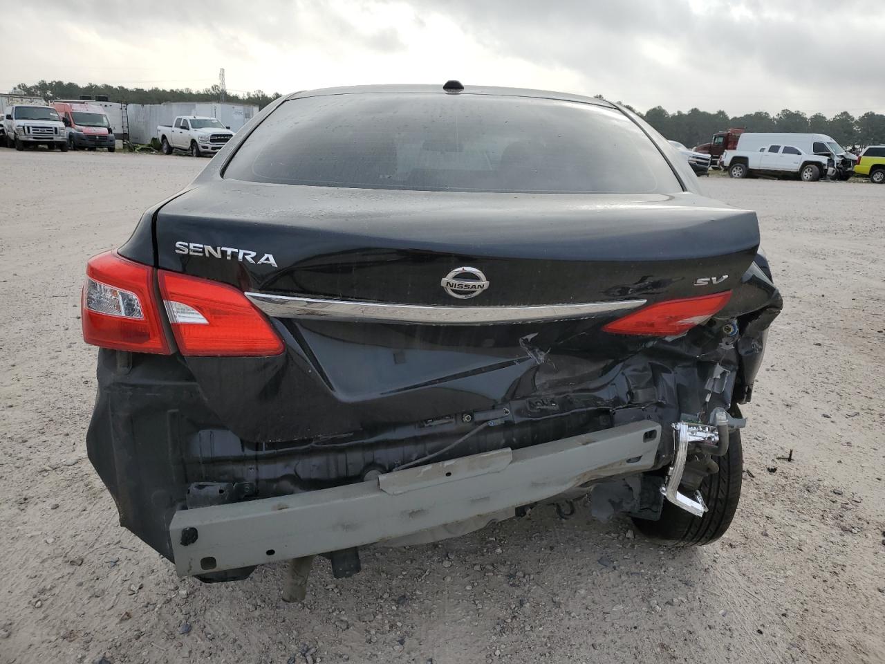 3N1AB7AP7JY284711 2018 Nissan Sentra S