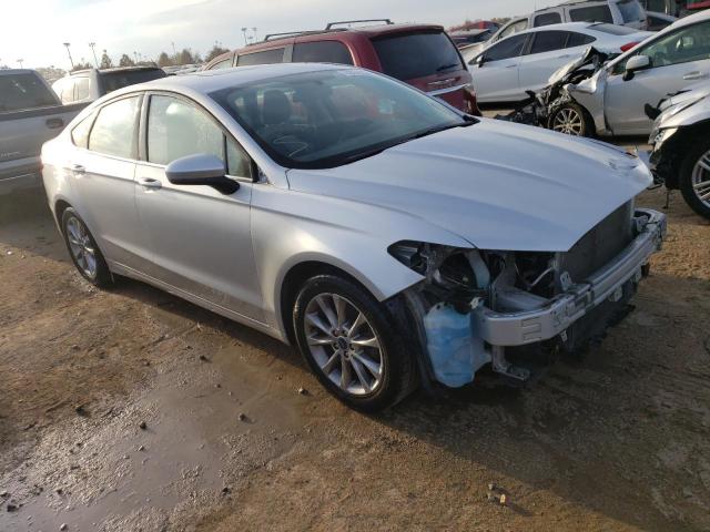 VIN 3FA6P0HD9HR413551 2017 Ford Fusion, SE no.4