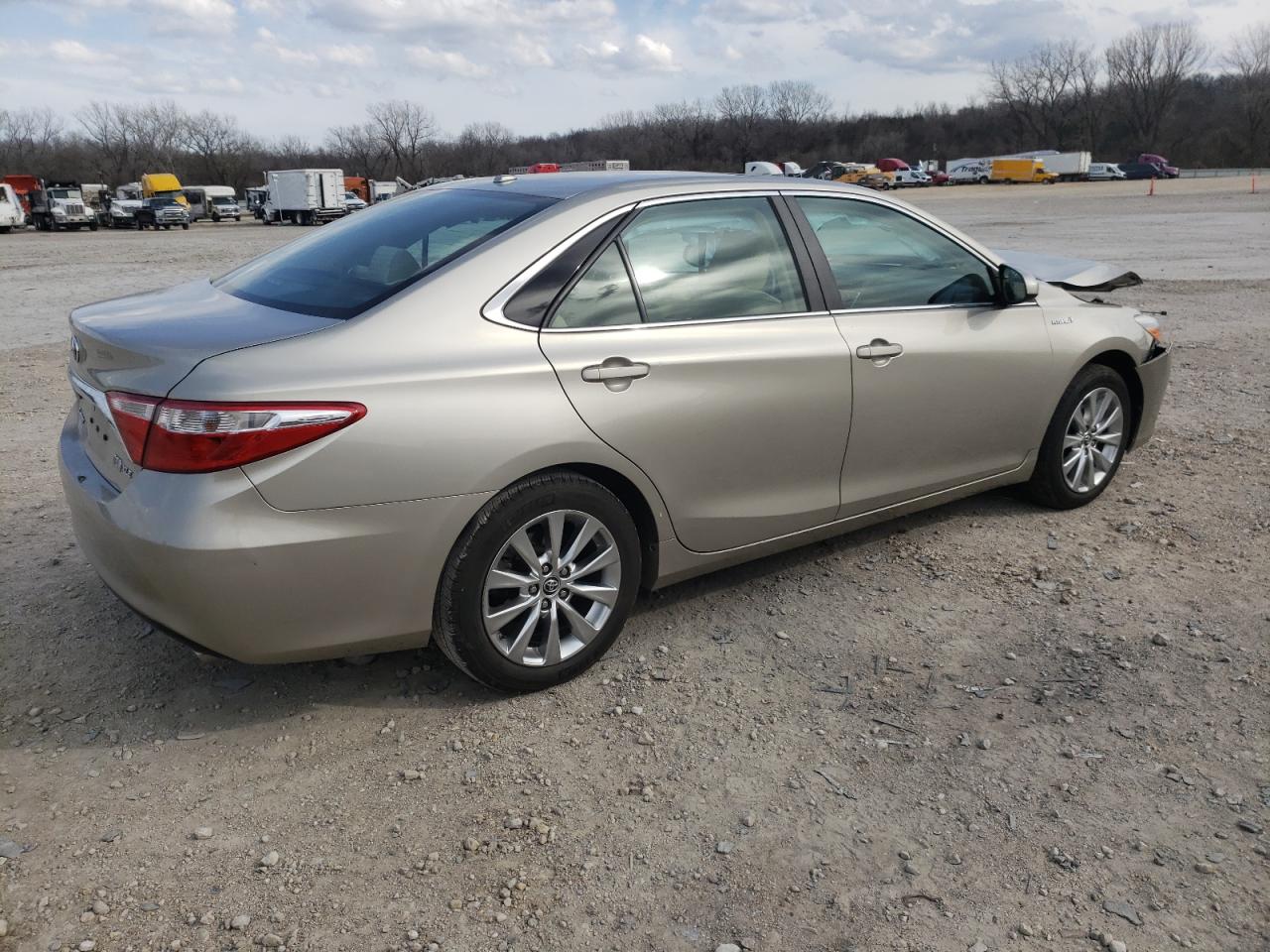 Lot #2429252661 2015 TOYOTA CAMRY HYBR