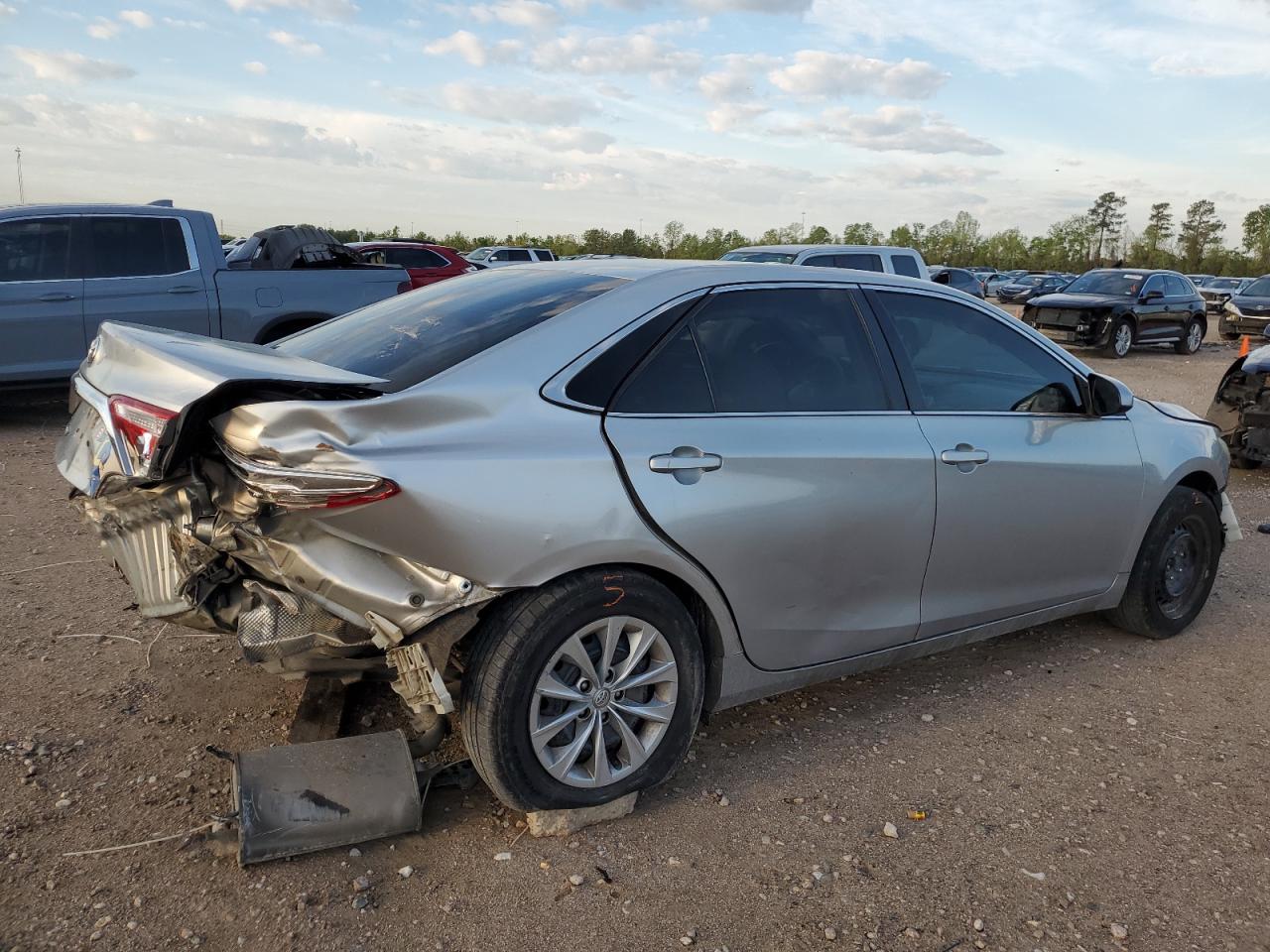 4T1BF1FK5FU968369 2015 Toyota Camry Le