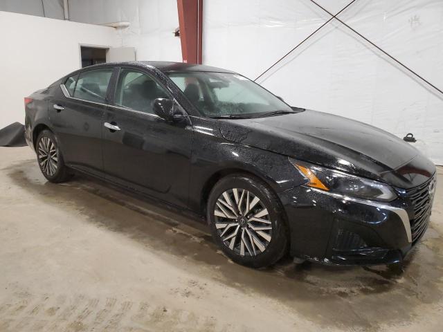 2024 Nissan Altima - Image 4
