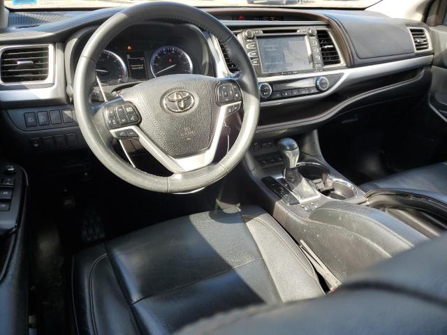 VIN 5TDJZRFH5KS966985 2019 Toyota Highlander, SE no.8