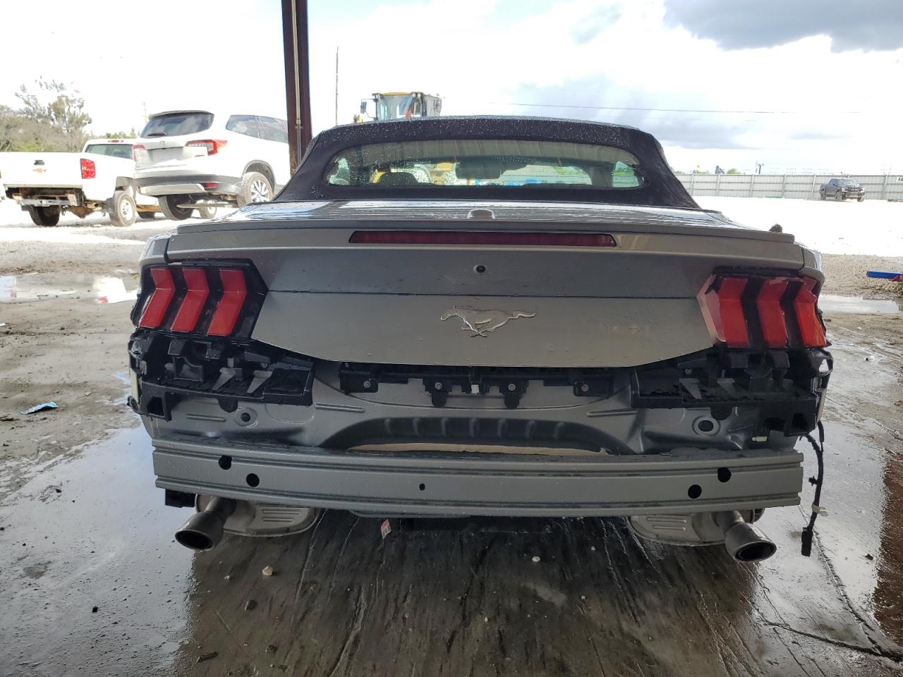 1FAGP8UH4R5116185 2024 Ford Mustang