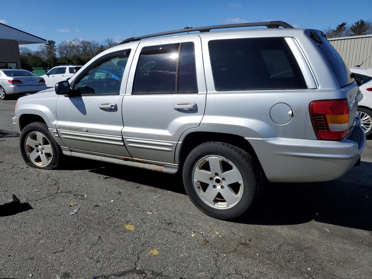 1J8GW68J02C329336 2002 Jeep Grand Cherokee Overland