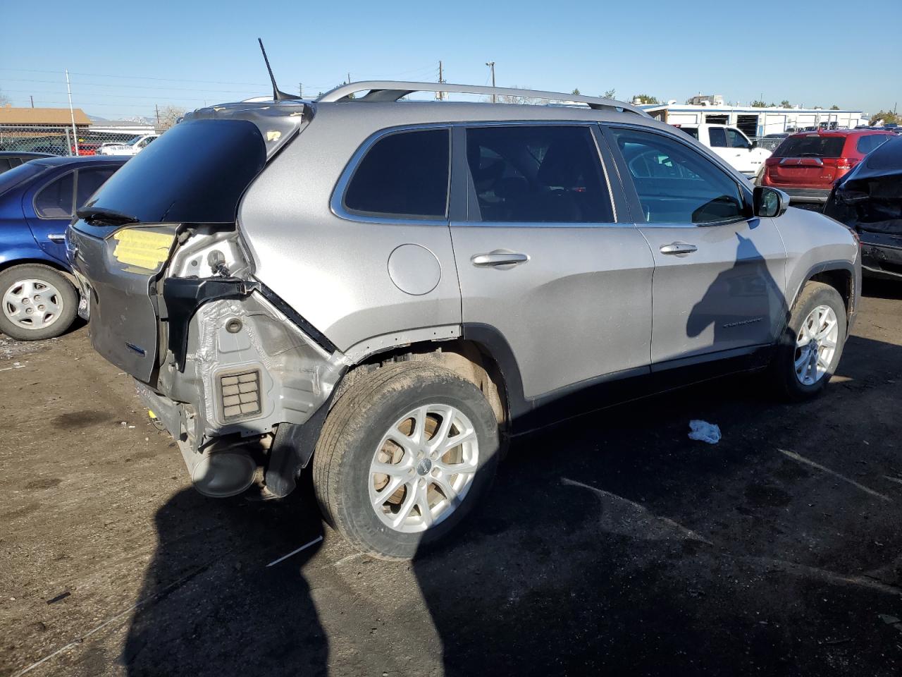 2018 Jeep Cherokee Latitude Plus vin: 1C4PJMLB7JD556123