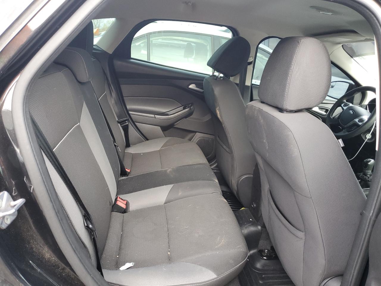 1FADP3K25DL164609 2013 Ford Focus Se