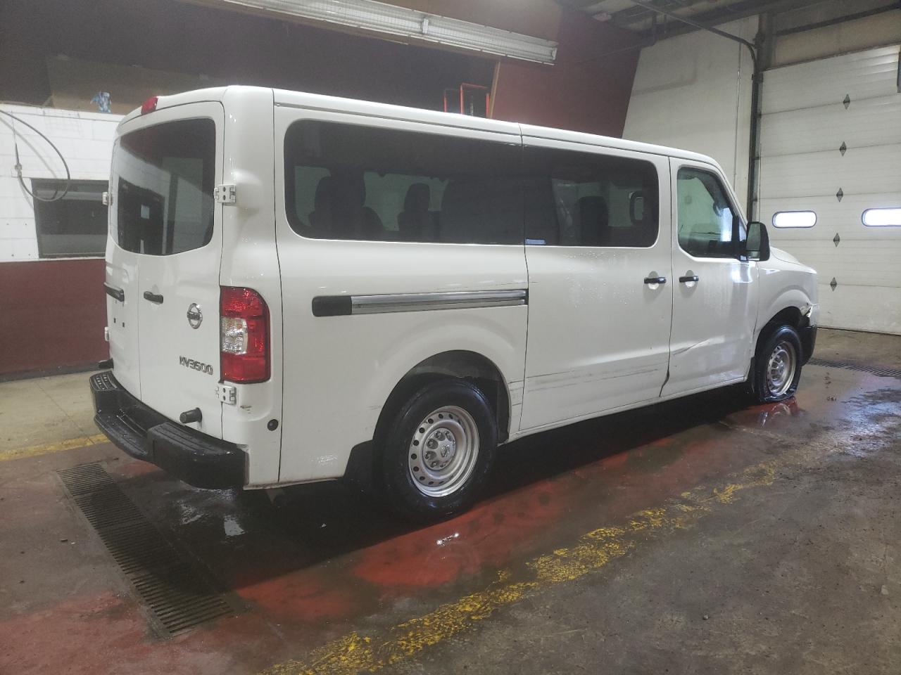 5BZBF0AA9JN852799 2018 Nissan Nv 3500 S