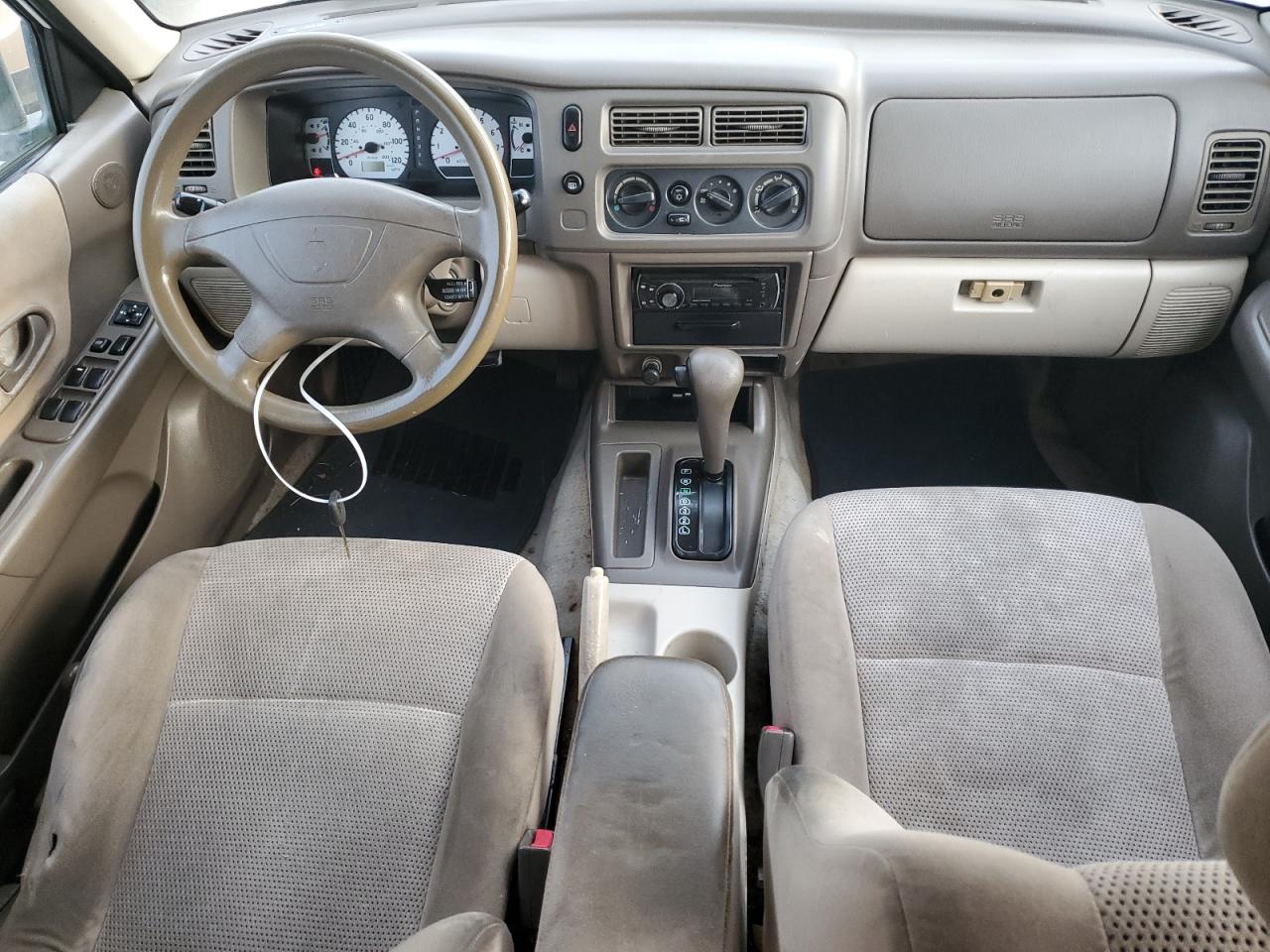 JA4LS21HX2P013964 2002 Mitsubishi Montero Sport Es