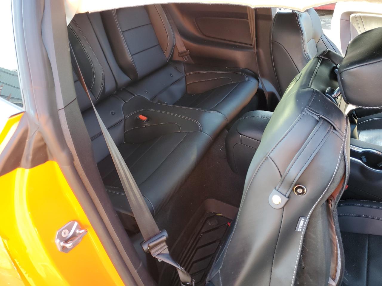 VIN: 1FA6P8CF5M5136160 2021 FORD MUSTANG