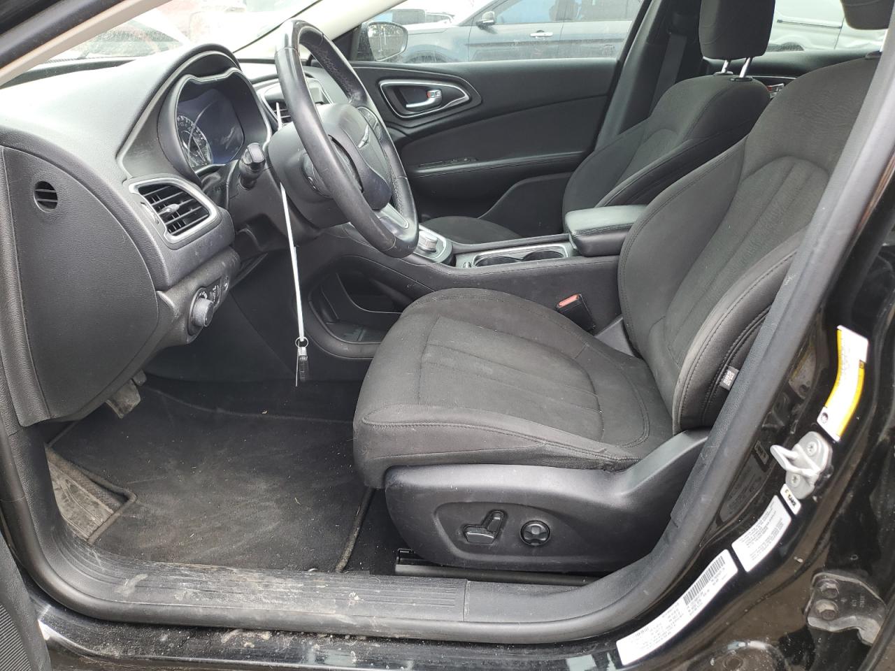 1C3CCCAB0FN711204 2015 Chrysler 200 Limited