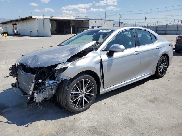 Lot #2485404695 2024 TOYOTA CAMRY SE N salvage car