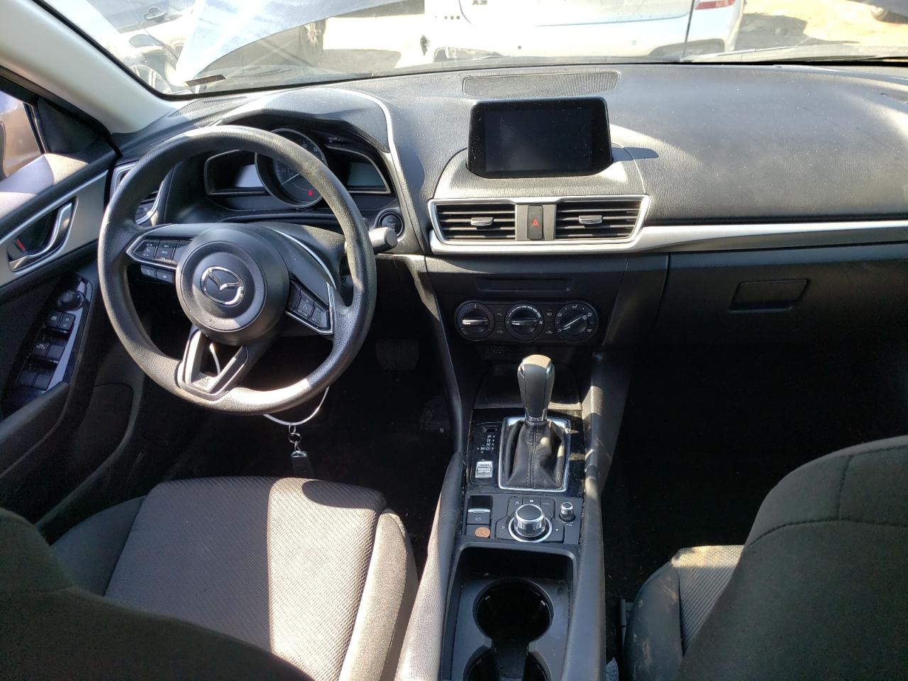 3MZBN1U7XJM216022 2018 Mazda 3 Sport