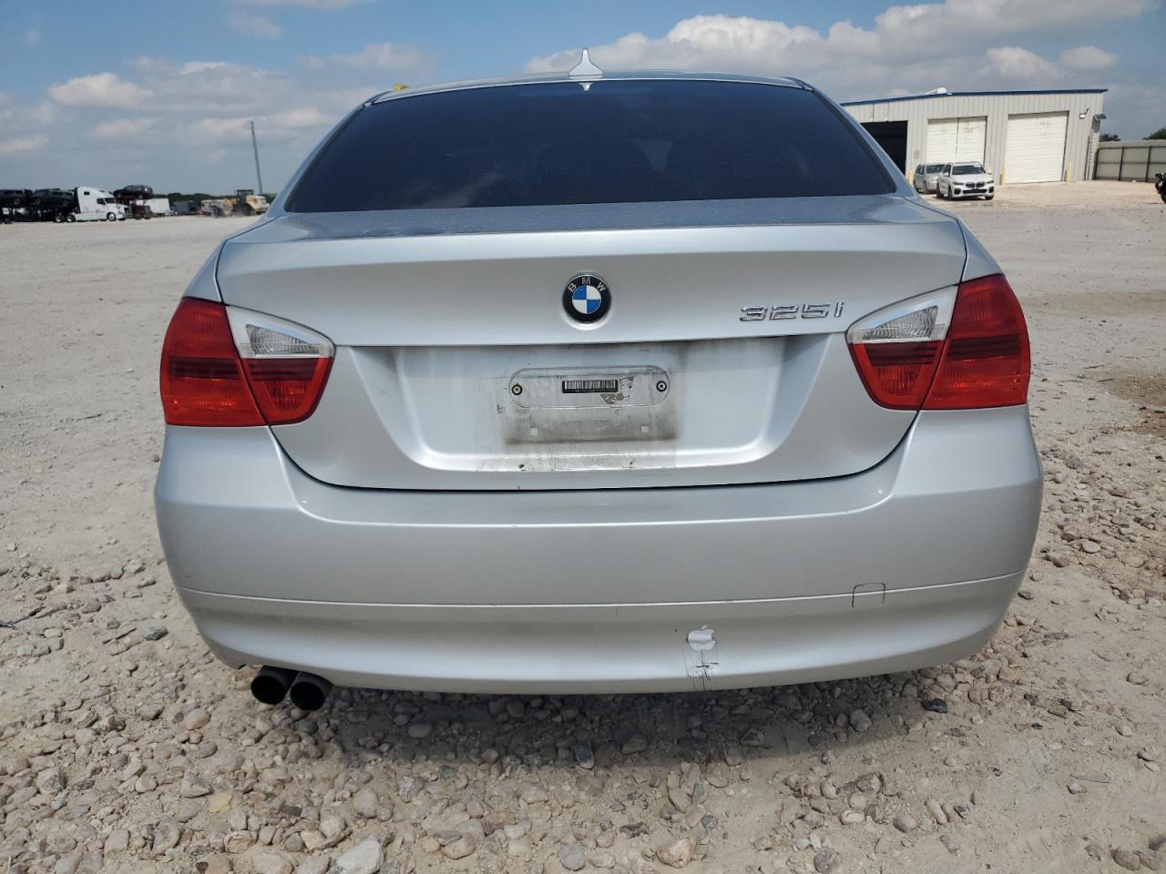 WBAVB13556KX48668 2006 BMW 325 I