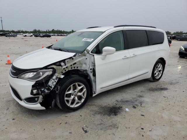 Lot #2478169403 2017 CHRYSLER PACIFICA T salvage car