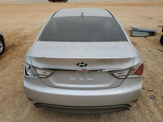 Lot #2414229140 2012 HYUNDAI SONATA BAS salvage car