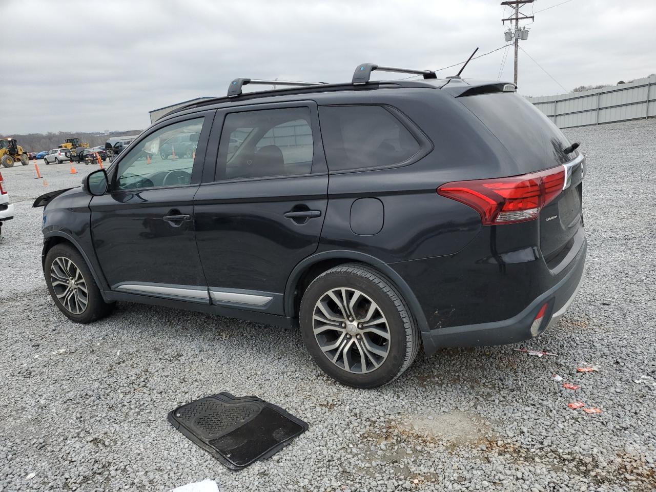 JA4AZ3A32GZ008234 2016 Mitsubishi Outlander Se