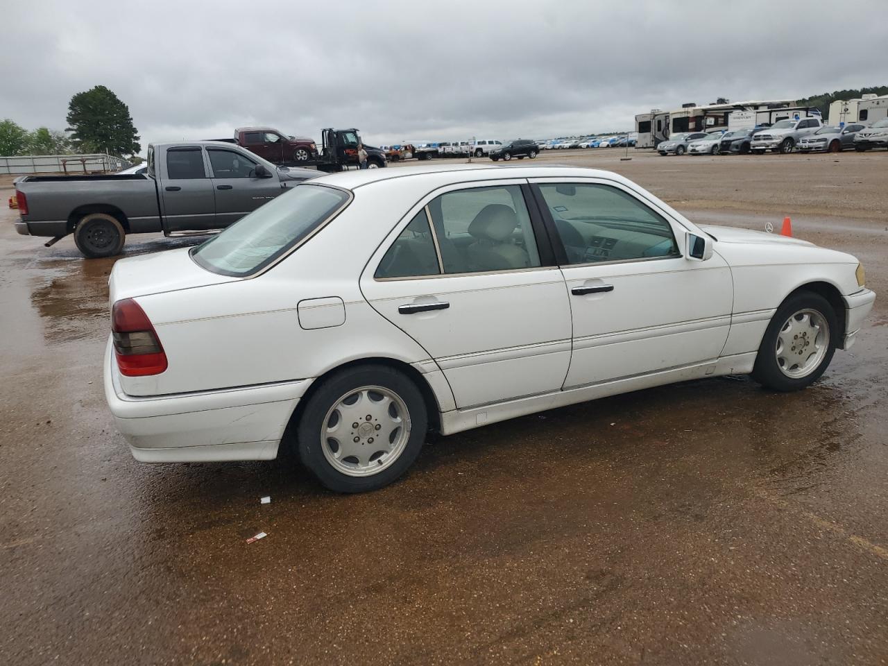 WDBHA23GXWA623759 1998 Mercedes-Benz C 230