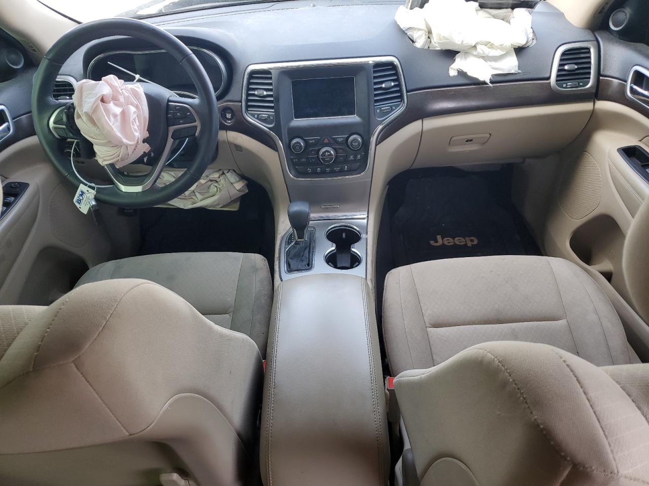 1C4RJFAG1JC257395 2018 Jeep Grand Cherokee Laredo