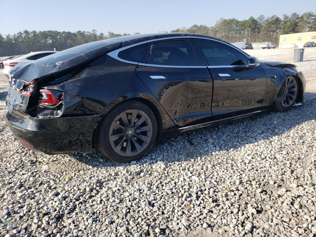 5YJSA1E21LF370594 2020 Tesla Model S